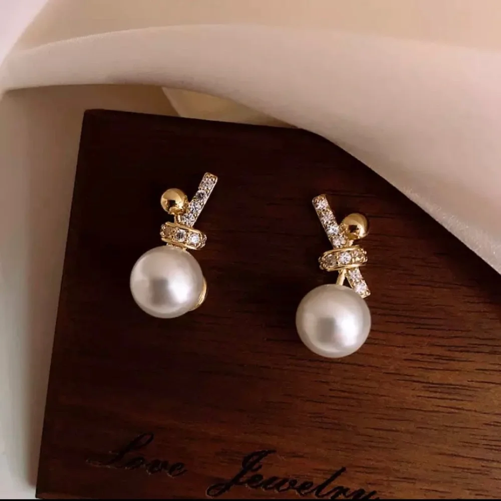 Special deal  Pearl Gold Stud Earring - Picture 7 of 7